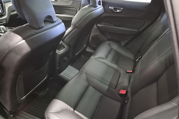 Volvo XC60 19 of 24
