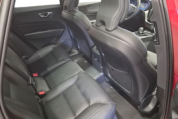 Volvo XC60 18 of 24