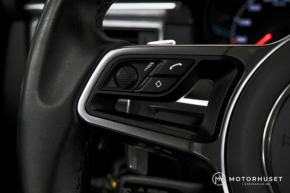 Porsche Macan 17 of 22