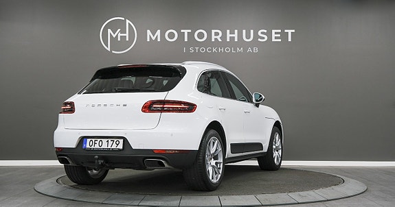 Porsche Macan 6 of 22