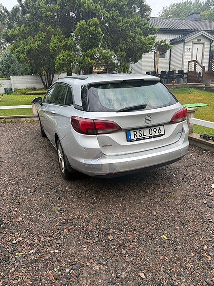 Opel Astra 2 of 5