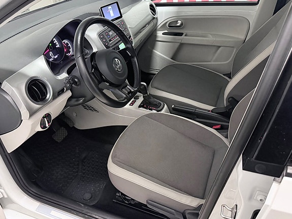 Volkswagen e-Up! 9 of 22