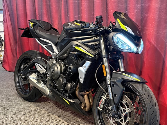 Triumph STREET TRIPLE 765 RS 2 of 17