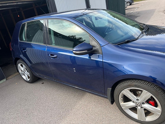 Volkswagen Golf VI 4 of 6