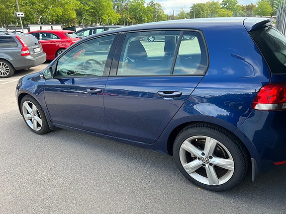 Volkswagen Golf VI 2 of 6