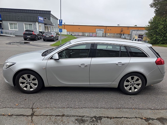 Opel Insignia 3 of 8