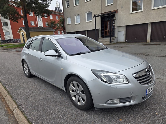 Opel Insignia 4 of 8