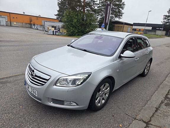 Opel Insignia 2 of 8