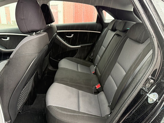Hyundai i30 9 of 12