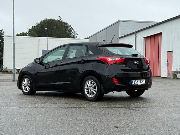 Hyundai i30 3 of 12