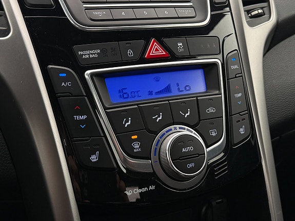 Hyundai i30 11 of 12