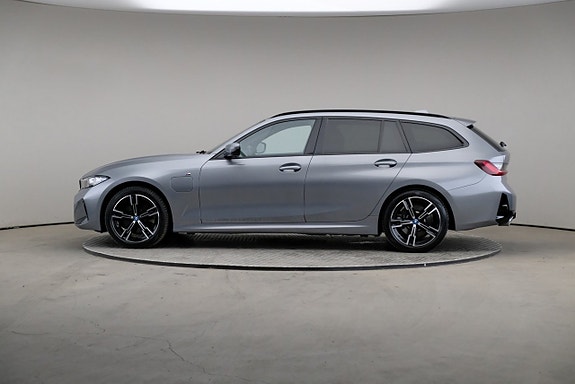 BMW 330e 4 of 25
