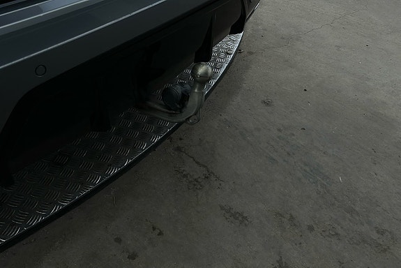 BMW 330e 17 of 25