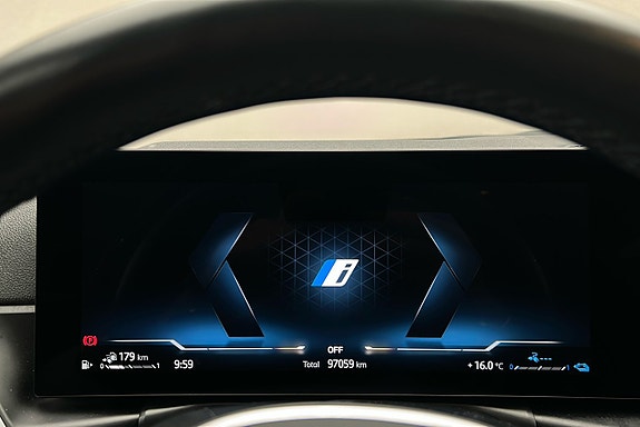 BMW 330e 7 of 25