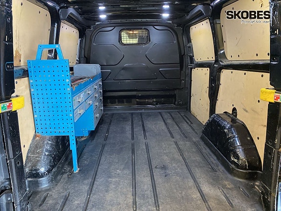 Ford Transit Custom 8 of 16