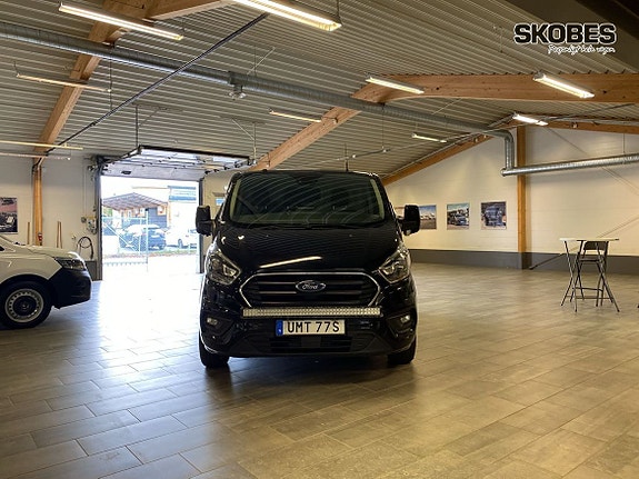 Ford Transit Custom 2 of 16