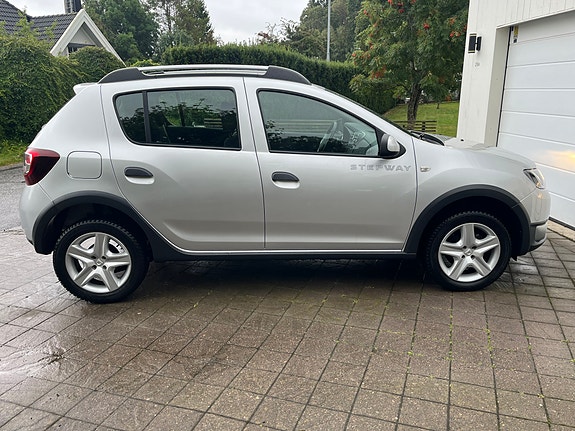 Dacia Sandero Stepway 4 of 6