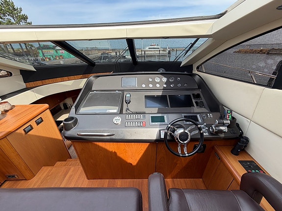 Sunseeker Predator 62 *SUPERSKICK *VIDEO 5 of 12