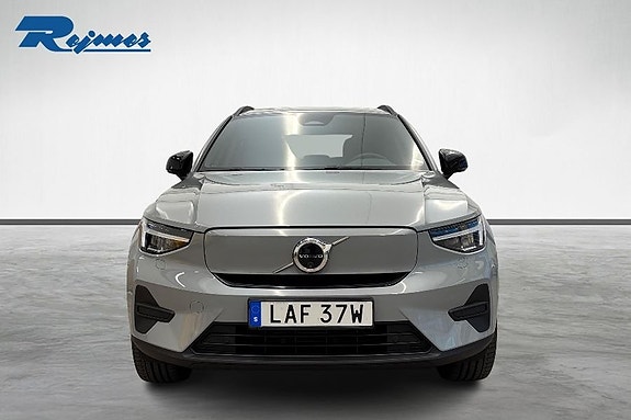 Volvo EX40 4 of 23