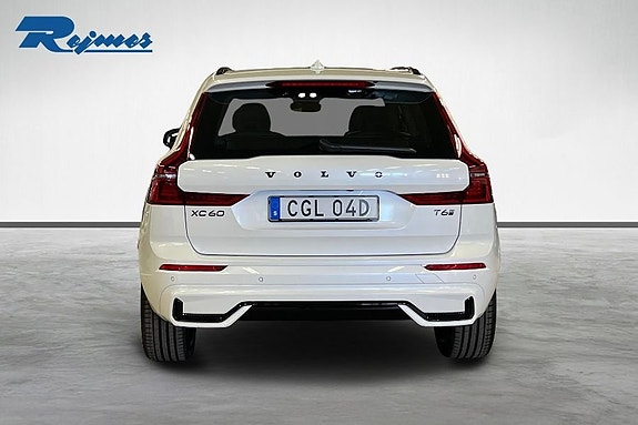 Volvo XC60 3 of 15