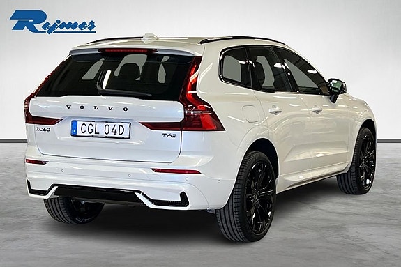 Volvo XC60 8 of 15
