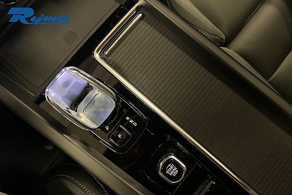 Volvo XC60 11 of 15