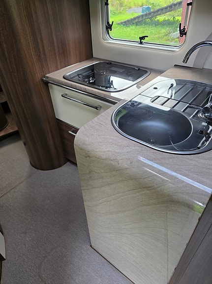 Bürstner Elegance i800 20 of 29