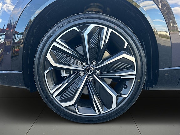 Mazda CX-6e 14 of 27