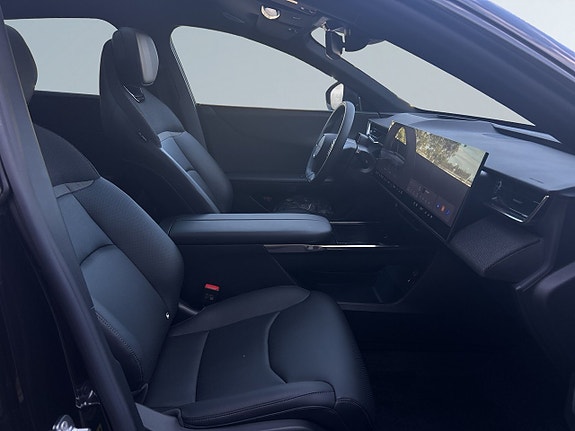 Mazda CX-6e 10 of 27
