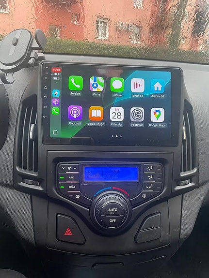 Hyundai i30 2 of 3