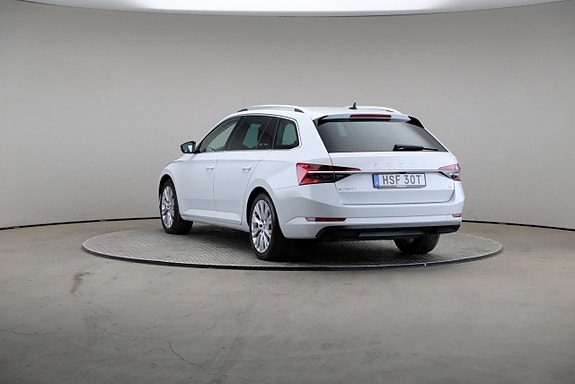 Skoda Superb 2 of 27