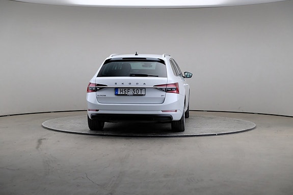Skoda Superb 5 of 27
