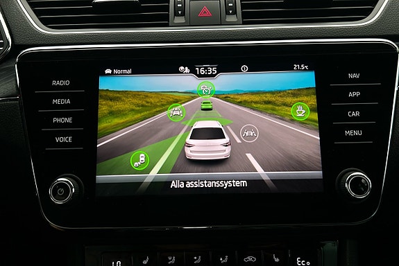 Skoda Superb 22 of 27