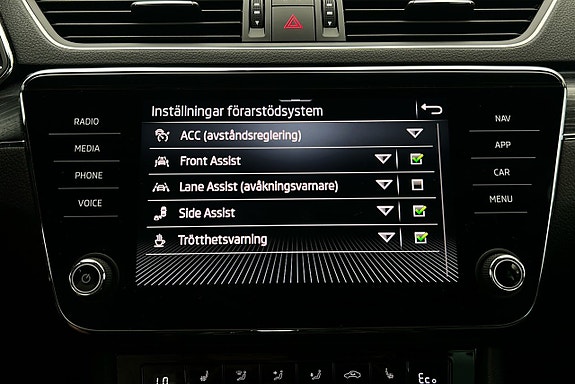 Skoda Superb 23 of 27