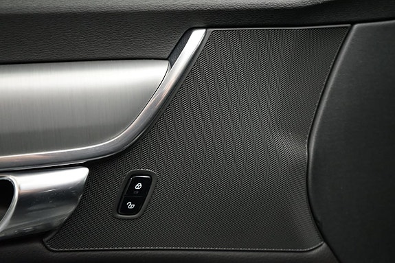 Volvo V90 10 of 16