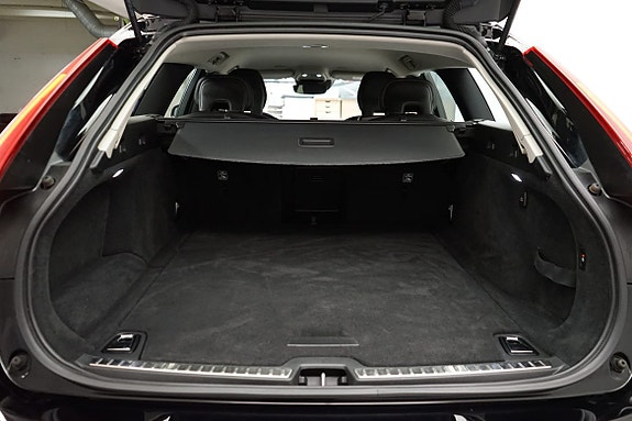 Volvo V90 8 of 16