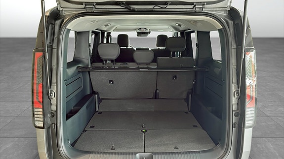 Kia PV5 10 of 13