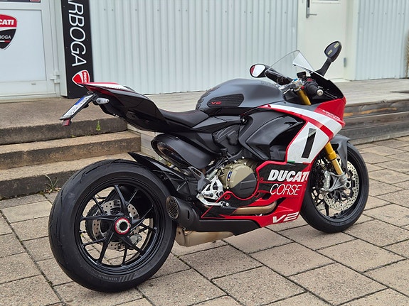 Ducati Panigale V2 Final Edition 4 of 11