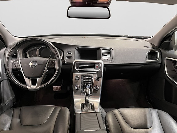 Volvo V60 13 of 21
