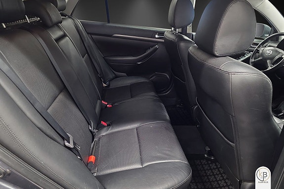Toyota Avensis 9 of 11