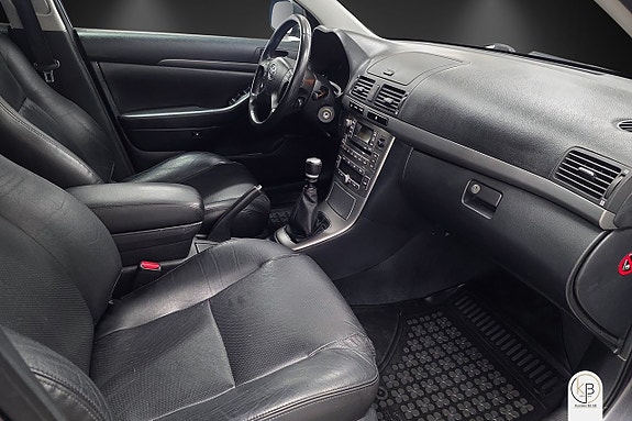 Toyota Avensis 10 of 11