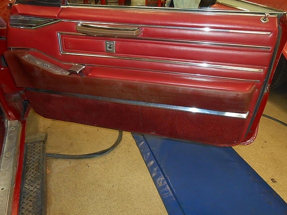 Cadillac Deville 15 of 23