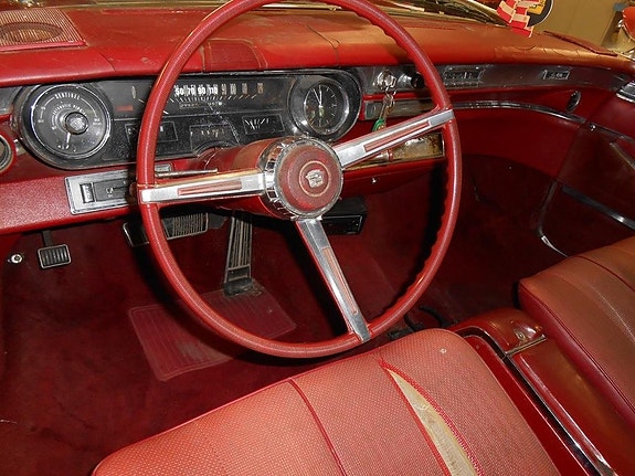 Cadillac Deville 8 of 23
