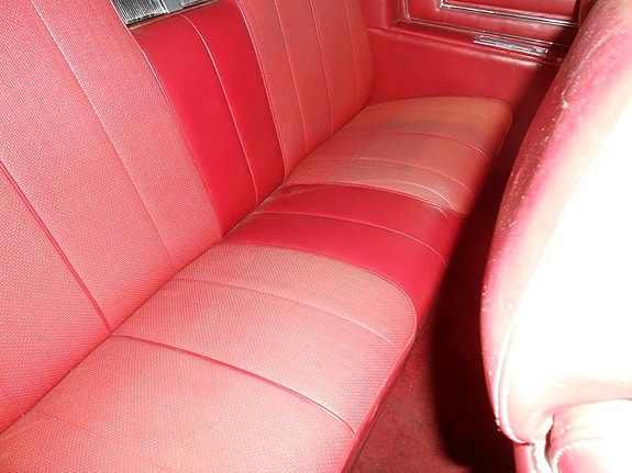 Cadillac Deville 12 of 23