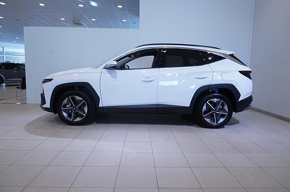 Hyundai Tucson 3 of 13