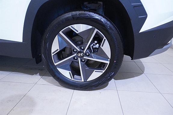 Hyundai Tucson 8 of 13