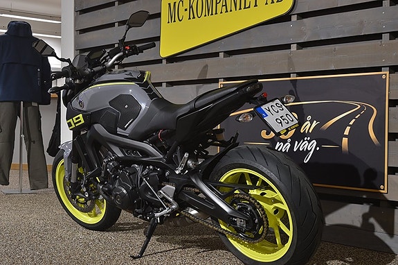 Yamaha MT-09 6 of 6