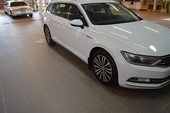 Volkswagen Passat 16 of 16