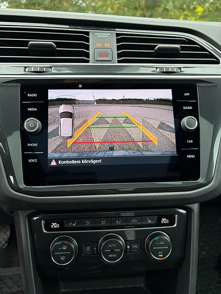 Volkswagen Tiguan 23 of 26