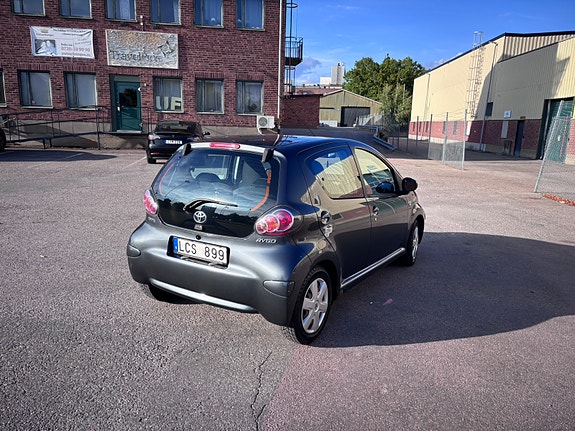 Toyota Aygo 3 of 4